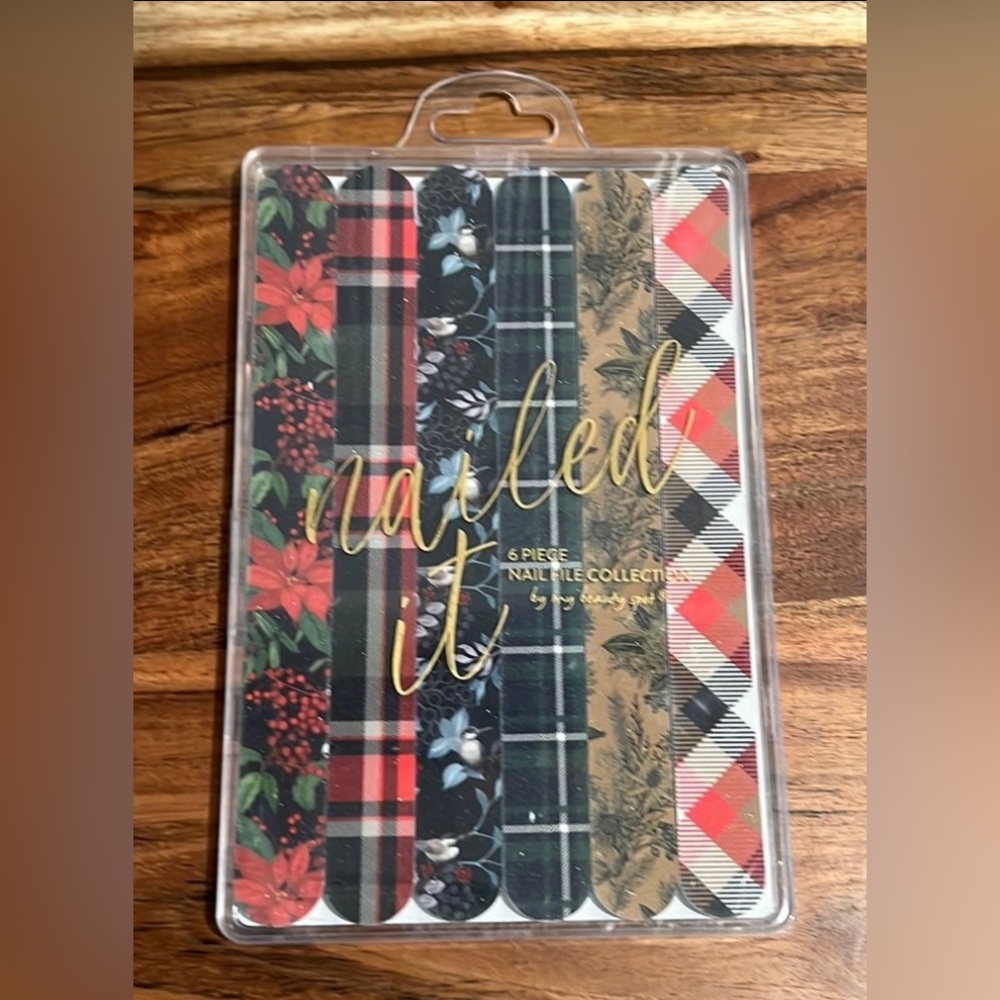 NIB Nail File Collection 6 Pc-Sealed Case